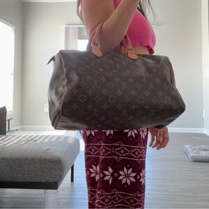 Louis Vuitton speedy 30